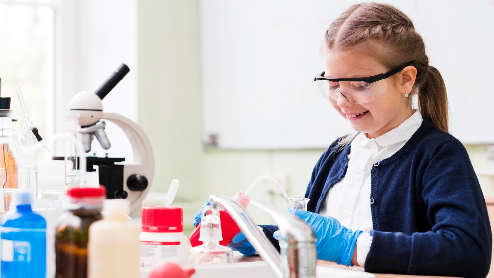 Top Benefits of Sourcing School Science Lab Equipment from Trusted Manufacturers