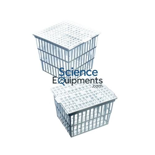 Baskets with hinged lid